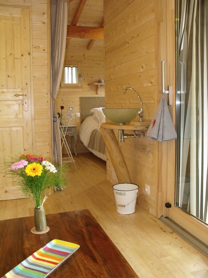 La Cabane Du Vieux Chene Susmiou Екстериор снимка